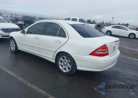 2005 Mercedes-Benz C 240 Luxury from USA, damaged, VIN WDBRF61J85F576261